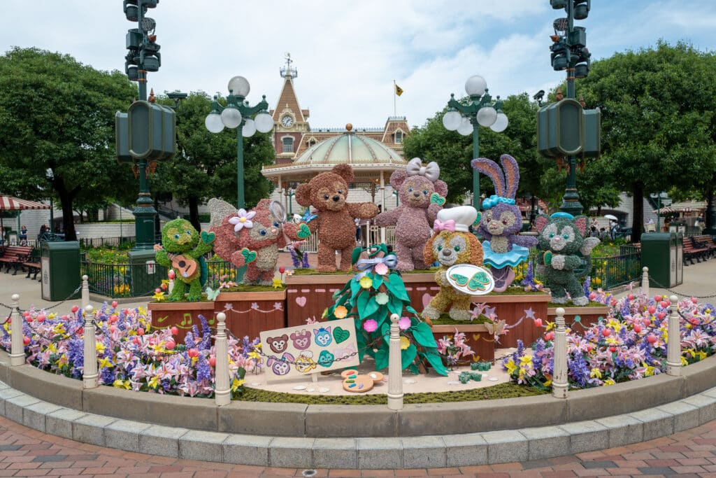 Duffy and Friends at HK Disney